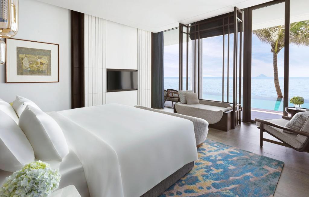 Ocean Front One Bedroom Suite Pool Villa - Bestbooking.vn